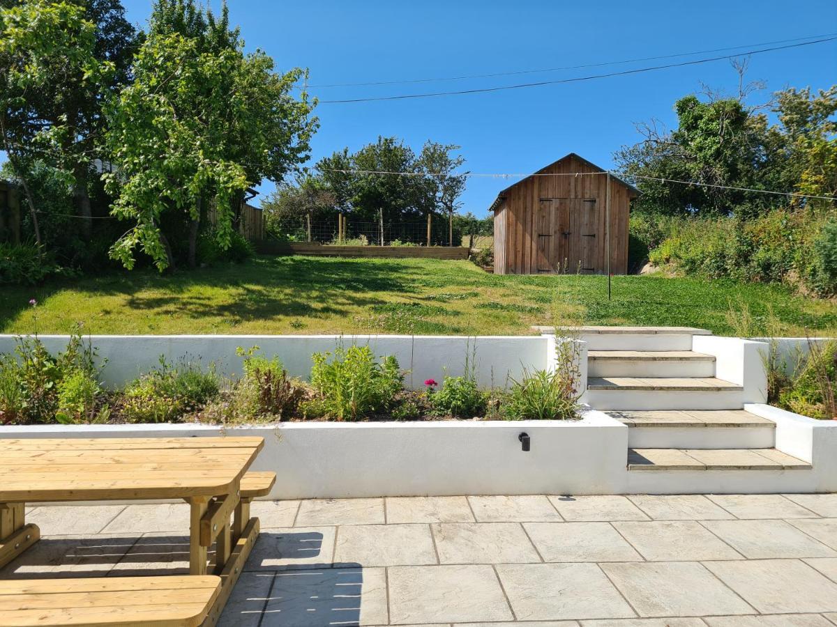 Cippinstone Villa Newport  Bagian luar foto